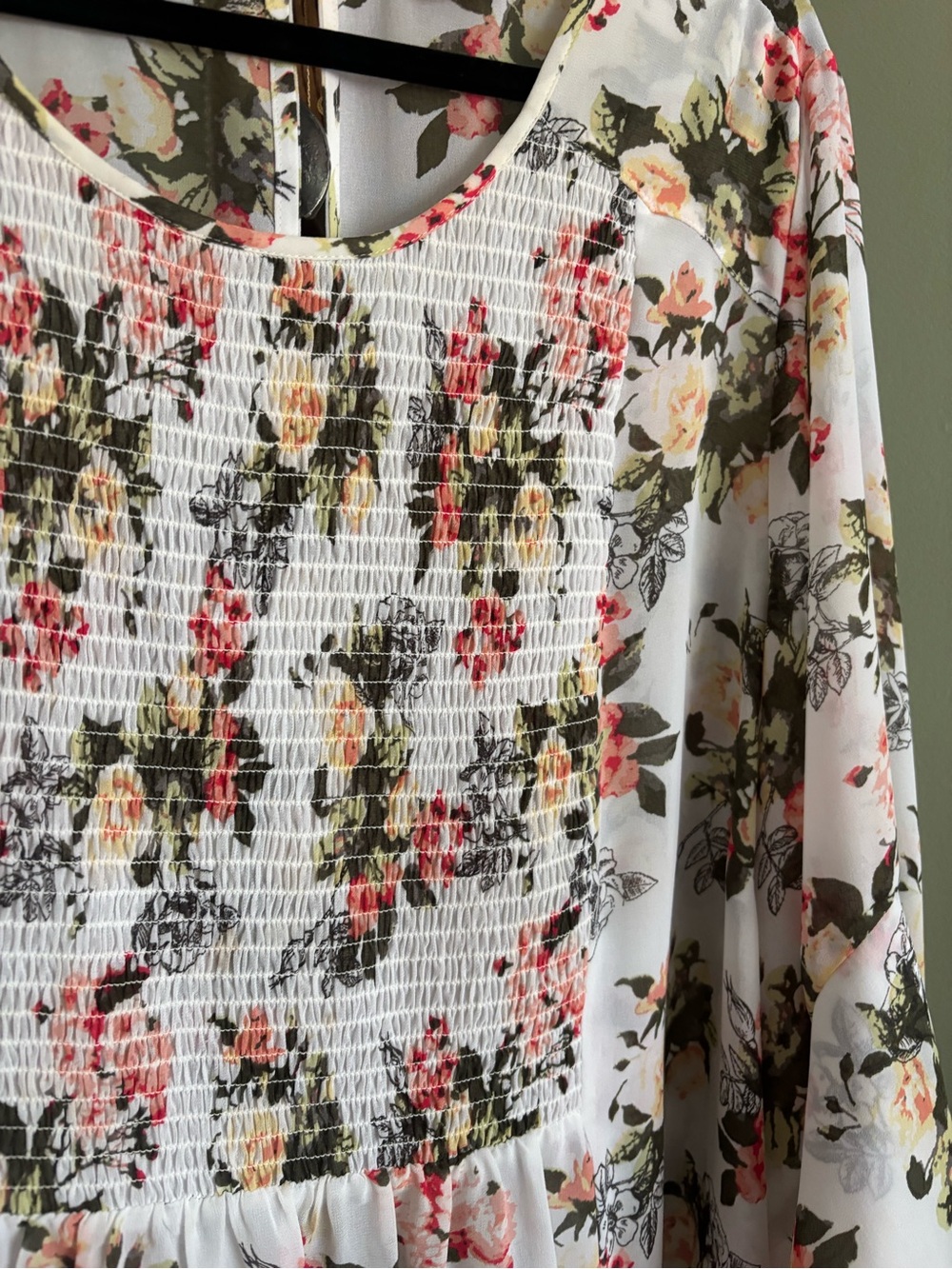 110.) In Every Story /  Floral Smocked Women's Top - White/Coral - Picture 6 of 8
